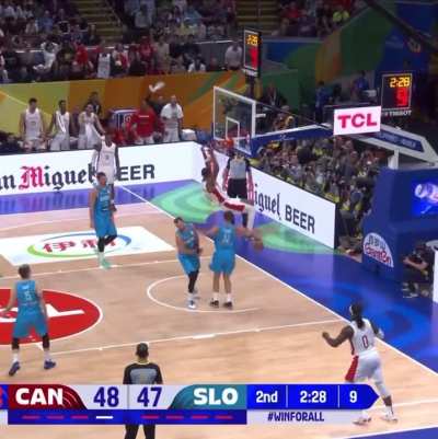 [Highlight] Nickeil Alexander-Walker rocks the rim with a NASTY ASS two-handed dunk!