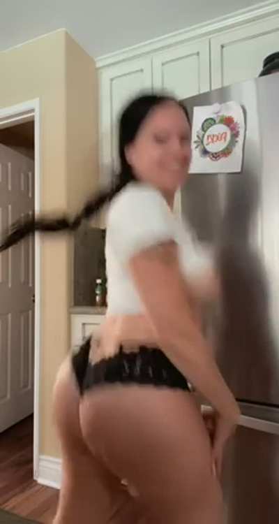 Can this 48 year olds drop still get your dicks attention