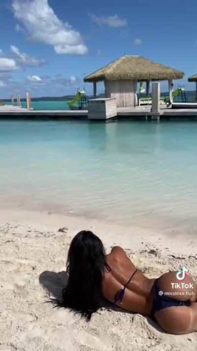 perfectly spherical ass....