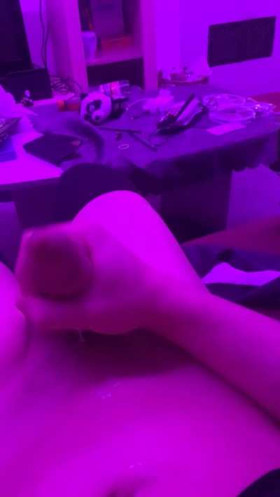 Not my best vid but here is a lil cumshot