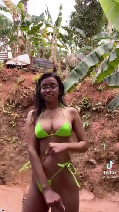 daaaaamn😳😳