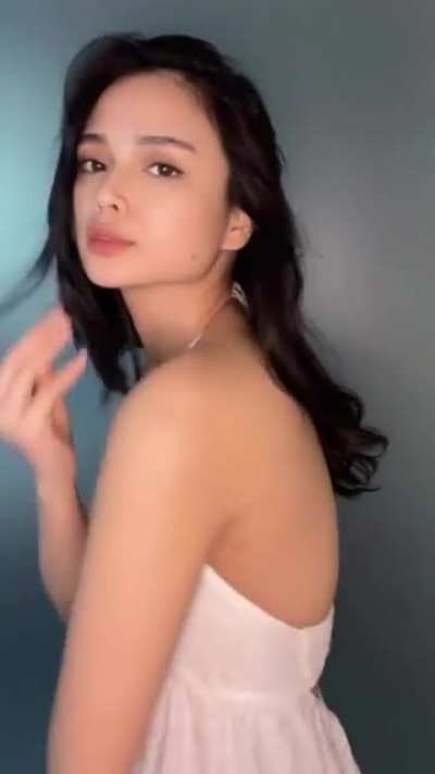 Rhen Escano