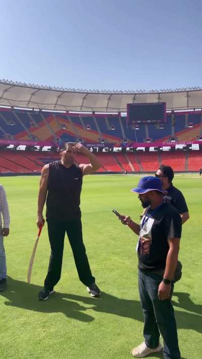 Khali sir is the ultimate shit poster
