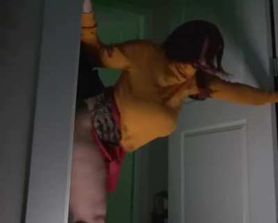 Velma gets caught by a monster (bigh<wbr>titty<wbr>gothe<wbr>gg) [Scooby-Doo]