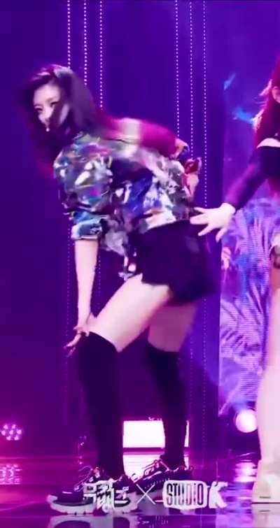 itzy - yuna