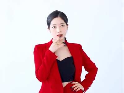 Dahyun in red