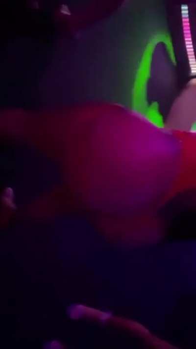 🍑🤳🏽❤️