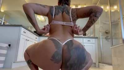 BREAK YO DICK THICK