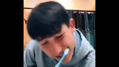 Brushing the teeth