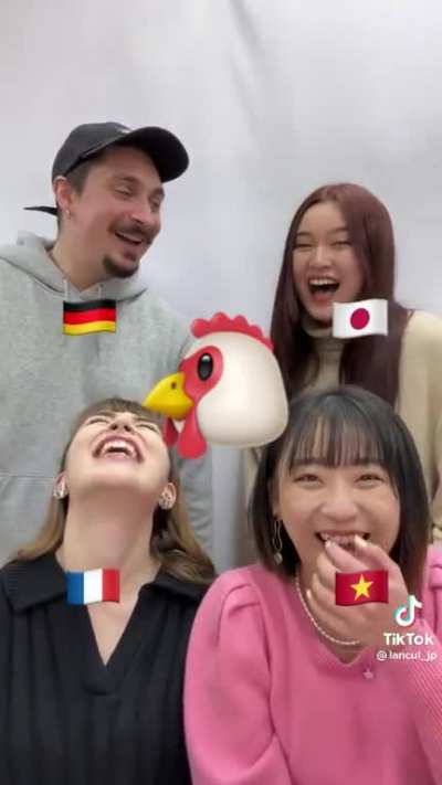 Animal sounds in different languages 🐶🐔