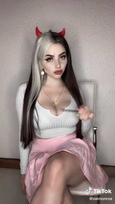 Is this an egirl?
