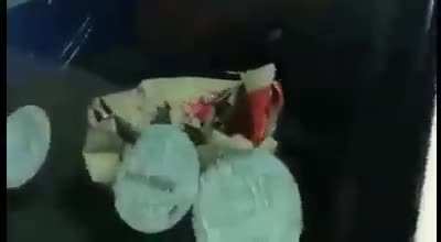 Вы удивитесь, сколько детей можно запихать в микроавтобус