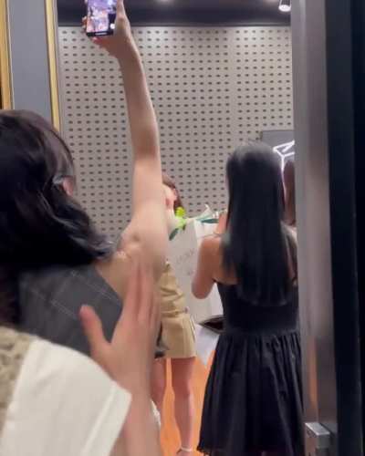250728 - OhmyGirl (오마이걸) – Mimi (미미), YooA (유아), Yubin (유빈) & Seunghee (승희) —  Signing Happy Birthday @ KBS 2FM/CoolFM(쿨FM)’s “Hyojung's Volume Up (효정의 볼륨을 높여요)”
