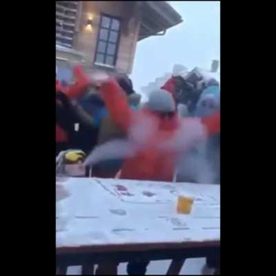 how playing with DJ Sona on team feels like