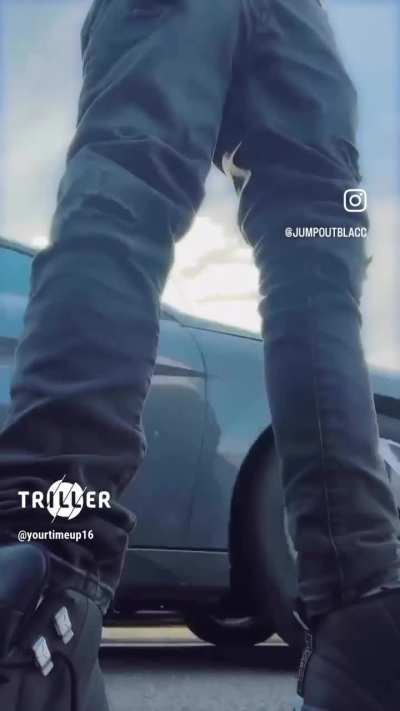 Jump out Blac snippet 