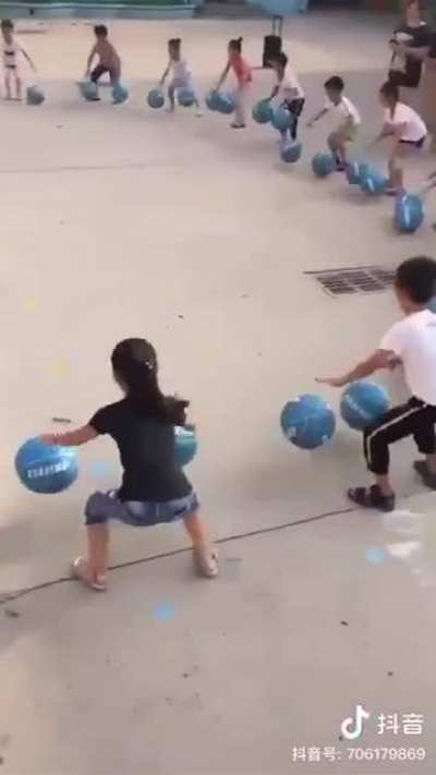 TINy humaNs fORCED tO crAnk ouT pOwEr In a PrISoN caMP