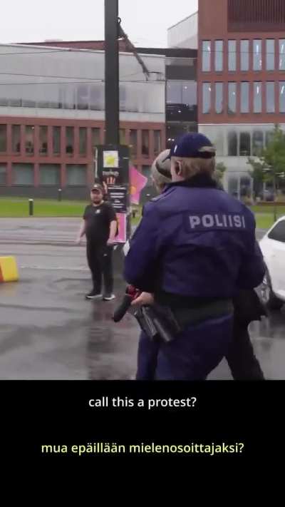 Finnish journalist arrested after asking Finnish President Alexander Stubb about Israeli arms deals