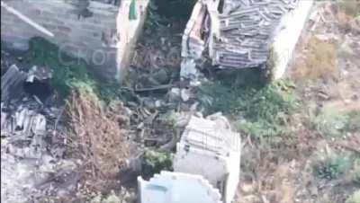 RU POV: Two Ukrainians were executed after their comrade trying to grab a rifle from Russian soldier in Toretsk direction.