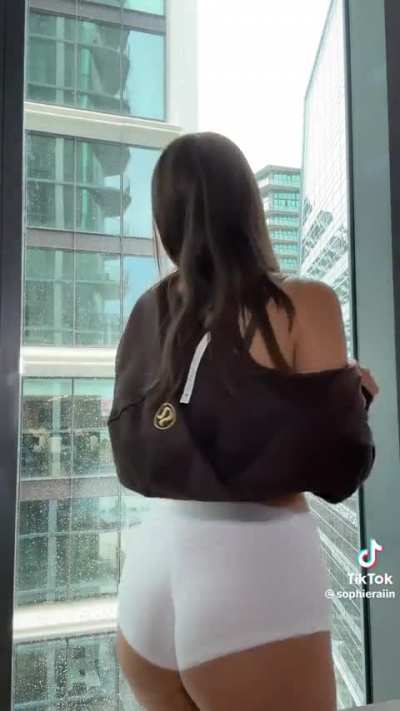 @sophieraiin