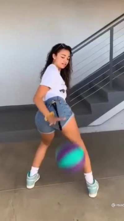Madison Bailey ass