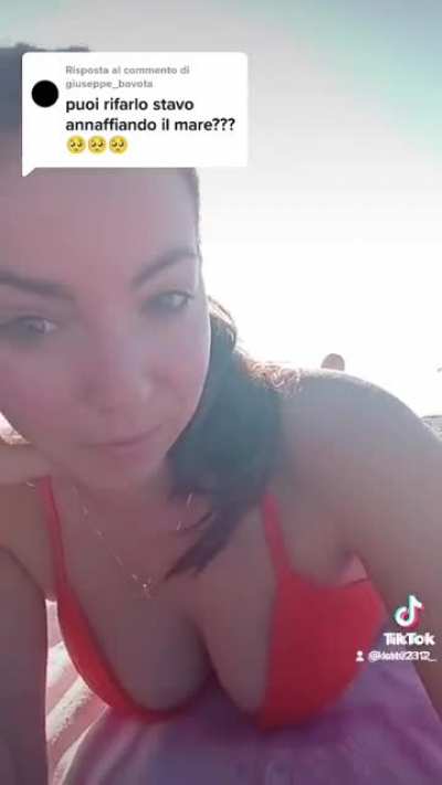👀
