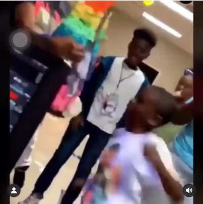 This shit will forever be funny😂😂😂