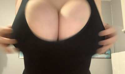 u/Jugsbunny1 - Big Tits Goth Pale Porn GIF by juggggs