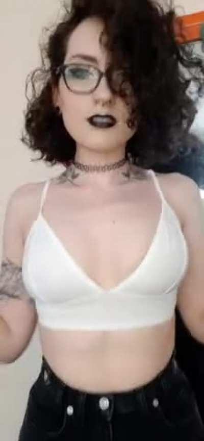 I love to bounce (; (oc)