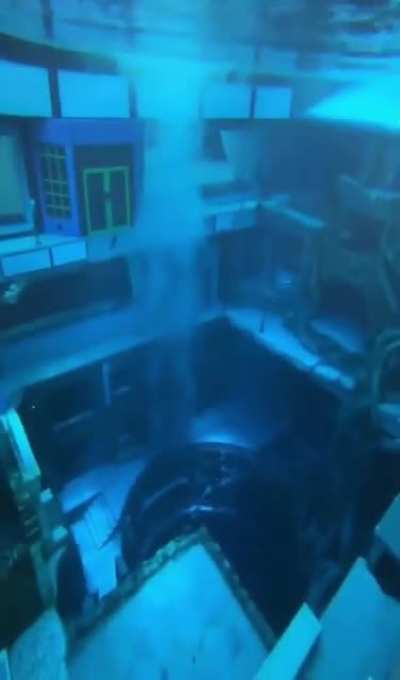 World’s deepest swimming pool.