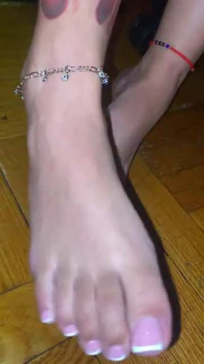 French Toes Keep His Dick Hard 🥵🥰👣
