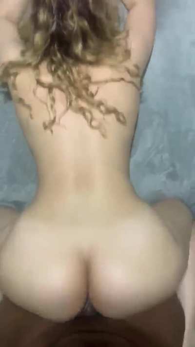 The faster you go the faster I cum 💦 [oc]