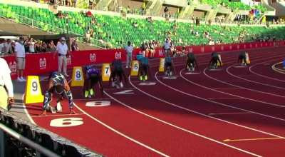 Erriyon Knighton just broke Usain Bolt’s (19.93) under 20 world record for the 200m by running 19.88……. He’s 17.