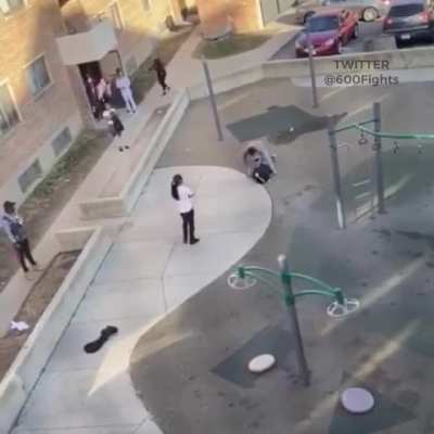 Fight + shooting in Chica<wbr>go🤯‼️