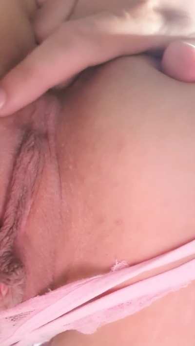 [f] stretchy [oc]