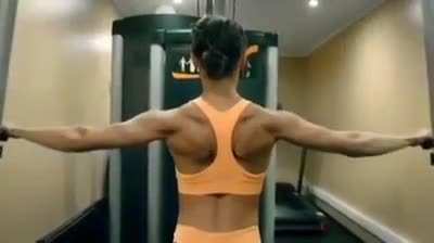 Alicia Vikander (Training for Tomb Raider)