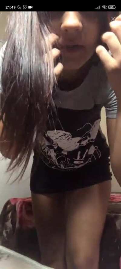 Aninha do Bigo live. Alguém tem algo mais dela?