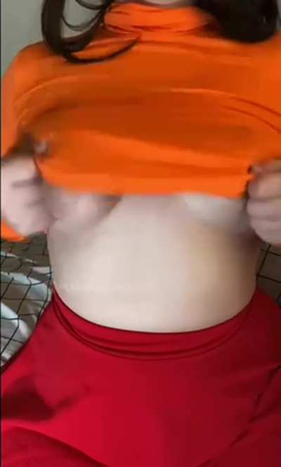 Jinkies... I didn't wear a bra today