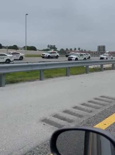 Guy in white car shot a cop & brought the entire force out after him