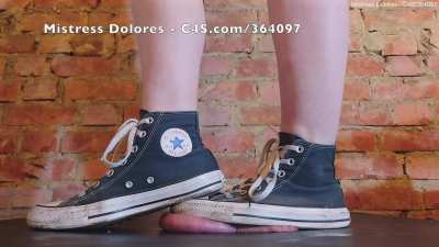 Flat Balls under Filthy Converse & Plexiglass