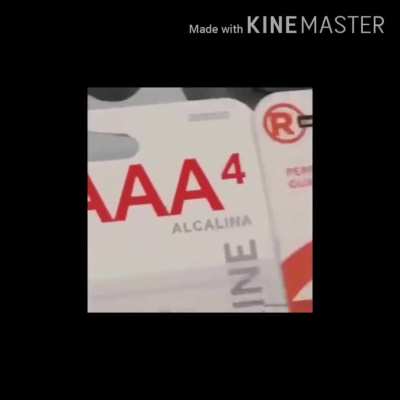 Se alguns de vocês estiver usando fone de ouvino, recomendo que abaixe o volume