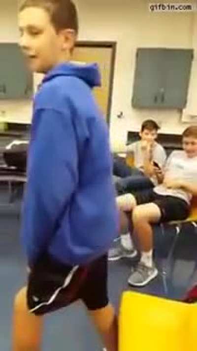 Teacher has student demonstrate pendulum experiment