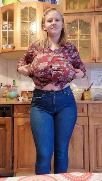 #TittyDrop And today - a one-of-a-kind kitchen tittydrop performed by a hard-working, thick, juicy housewife with huge tits. Kisses [OC]