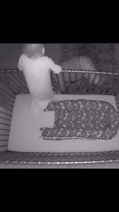 Sleeping father vs baby 👶