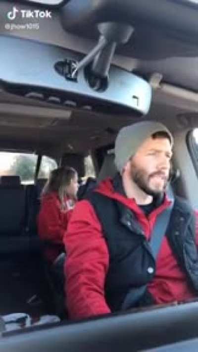 Sing-along, now you....!