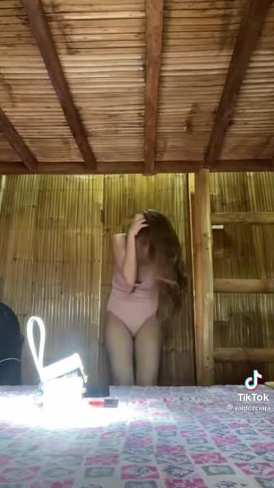 Tangina what a rich slut, sarap mo paungulin ng walang awat
