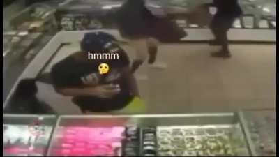 Tá