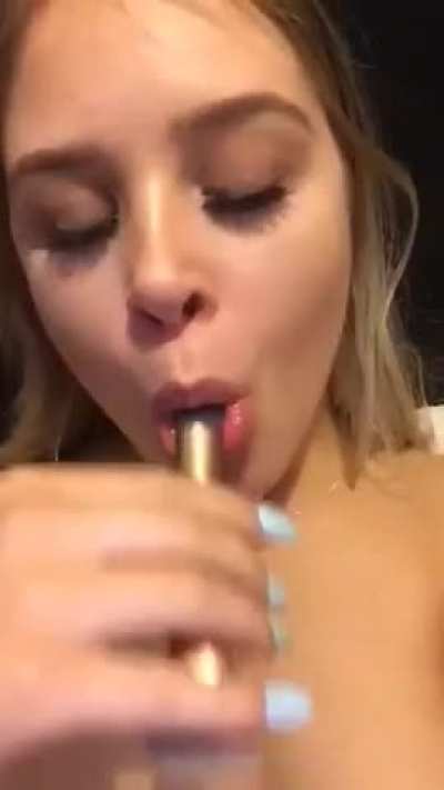 22 [F4M] [ Snapchat ] [Andr<wbr>ea01w<wbr>hite] Press the arr*w and I'll send an instant nude. Always in the mood for sexti<wbr>ng👍💯