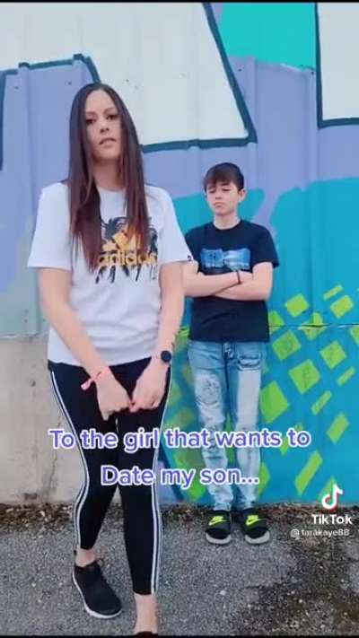 Don’t mess with her son😡