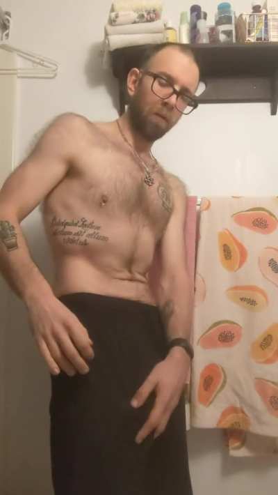 I hope you like (m)y gym shorts reveal