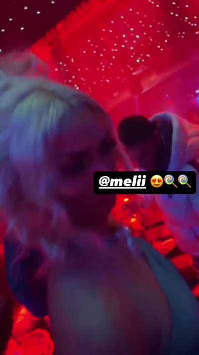 🤳